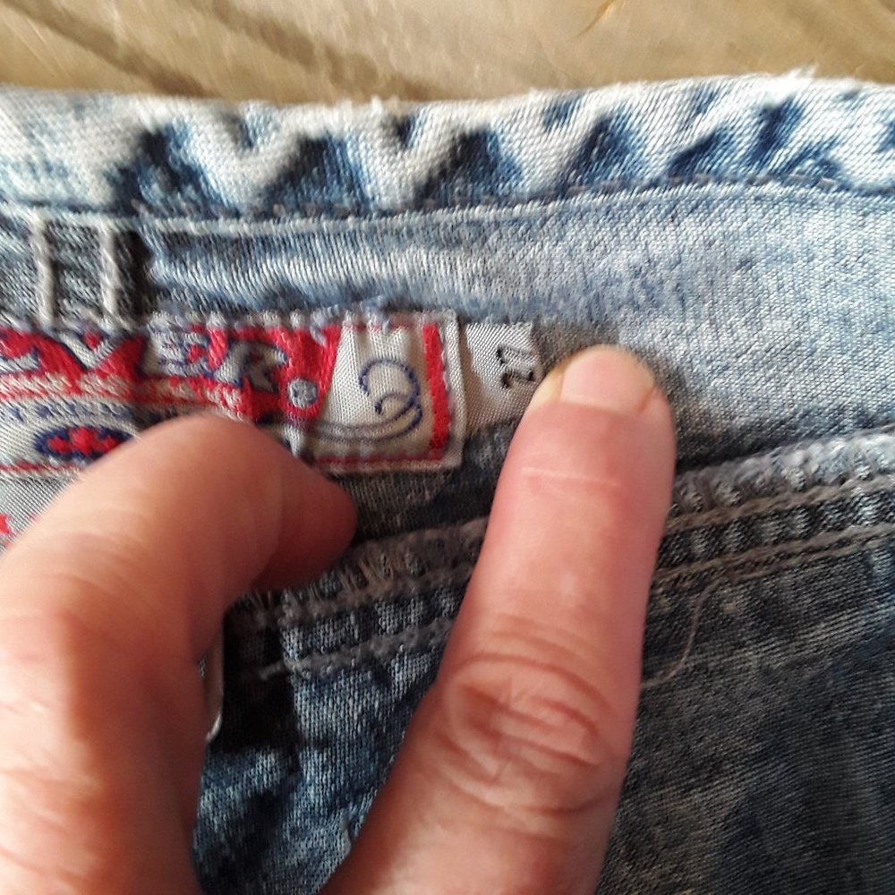 Vintage Silver jeans high rise jean shorts - Picture 9 of 11